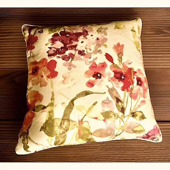 🌸COTTON WATERCOLOR FLORAL DOWN FILLED ACCENT PILLOW🌸